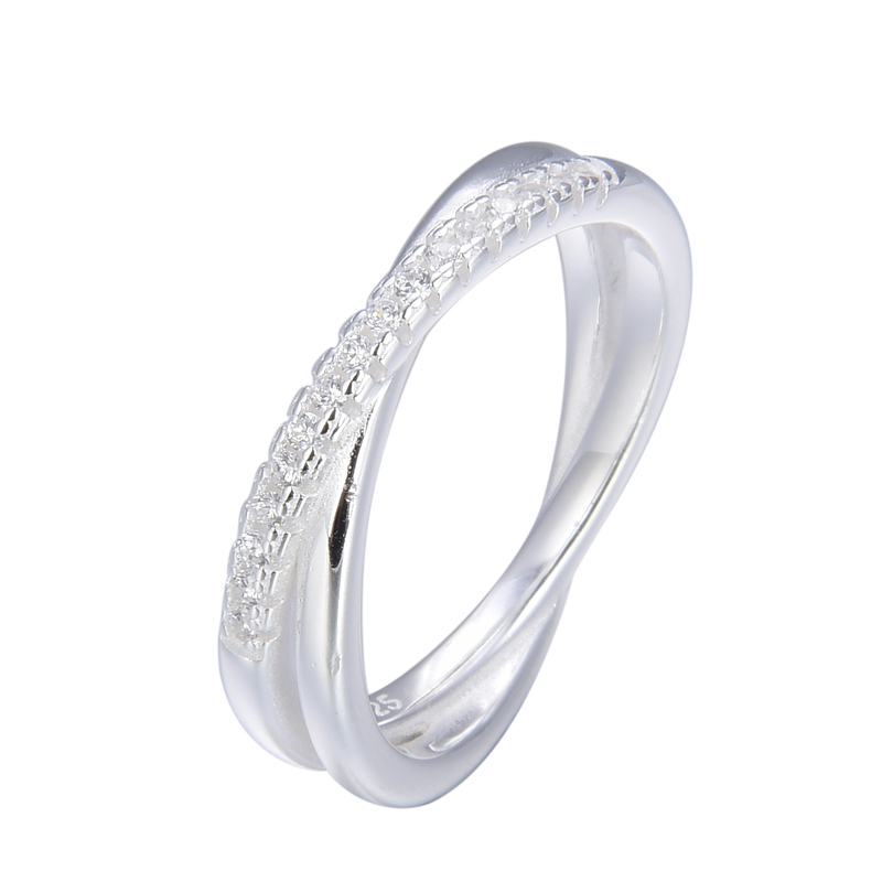 Anillo Entrelazado